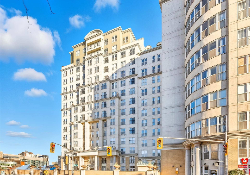 135-james-street-s-hamilton-ontario-x12437351