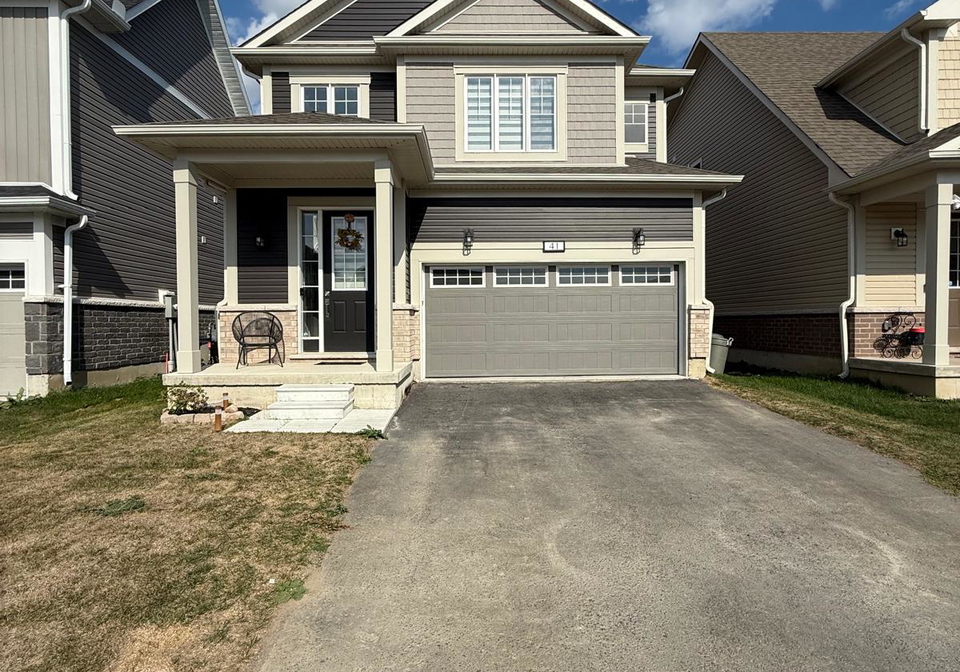 41-golf-links-drive-loyalist-ontario-x12437355