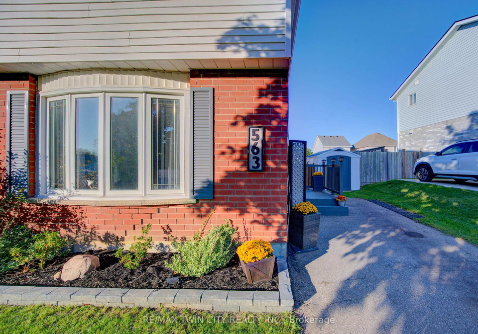 563-mortimer-drive-cambridge-ontario-x12437451