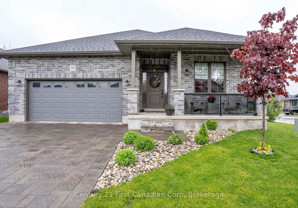 121-robin-ridge-drive-central-elgin-ontario-x12437566