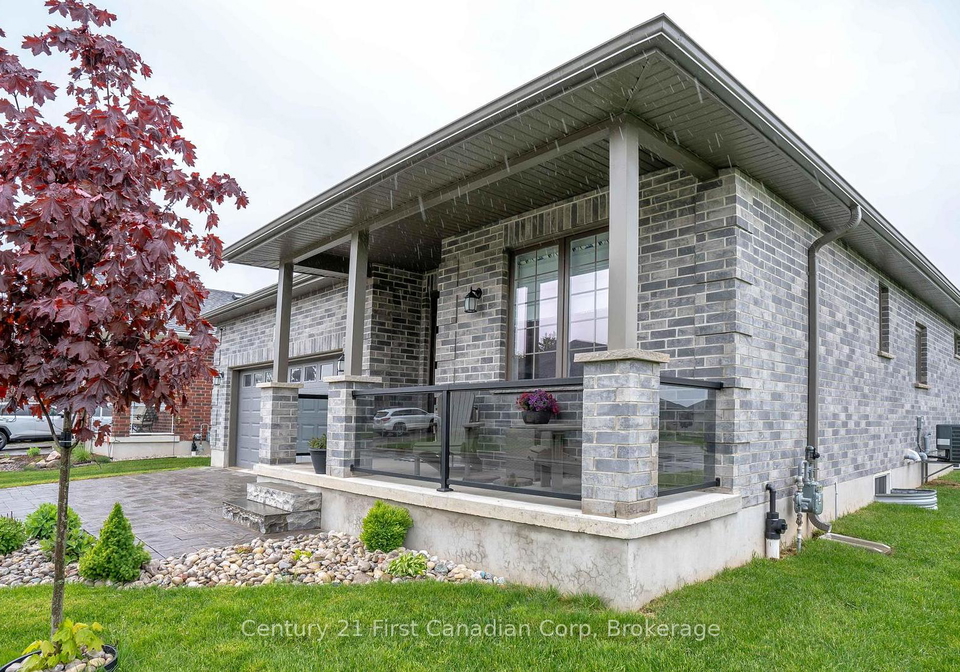 121-robin-ridge-drive-central-elgin-ontario-x12437566
