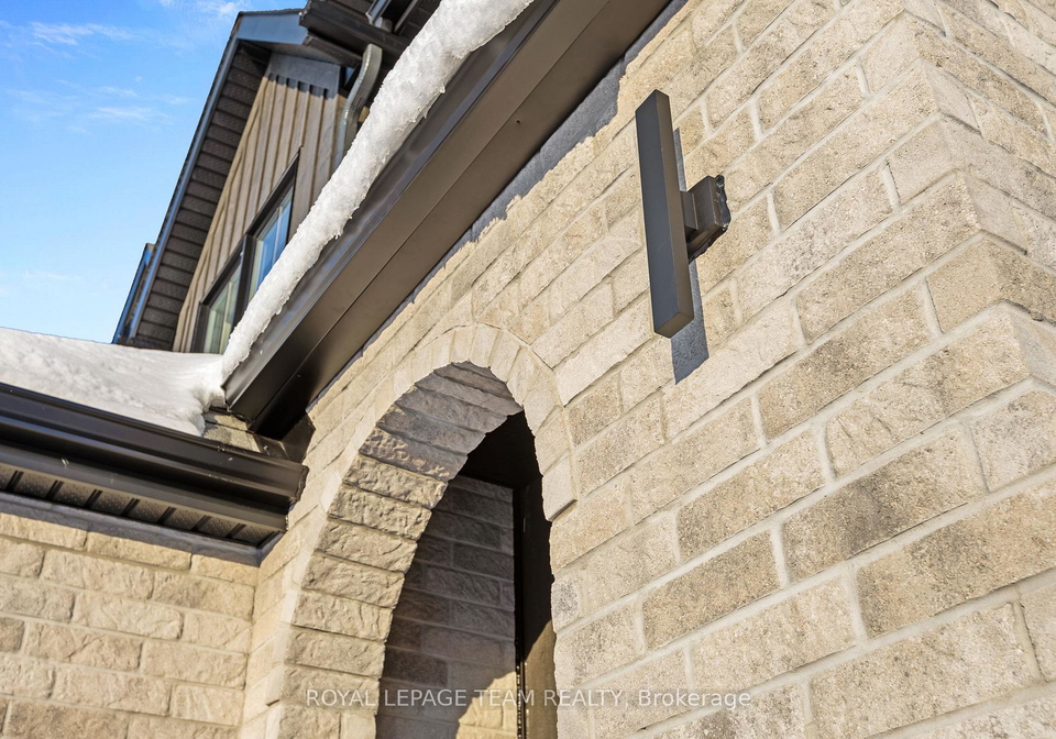 710-tailslide-private-ottawa-ontario-x12437830