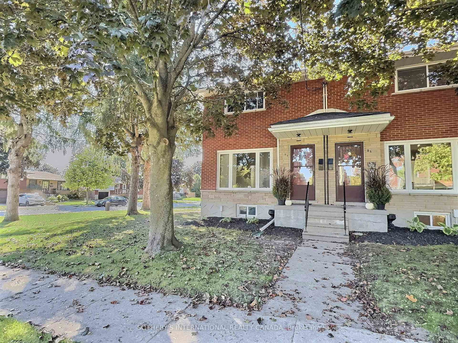 27-hilltop-drive-cambridge-ontario-x12438007