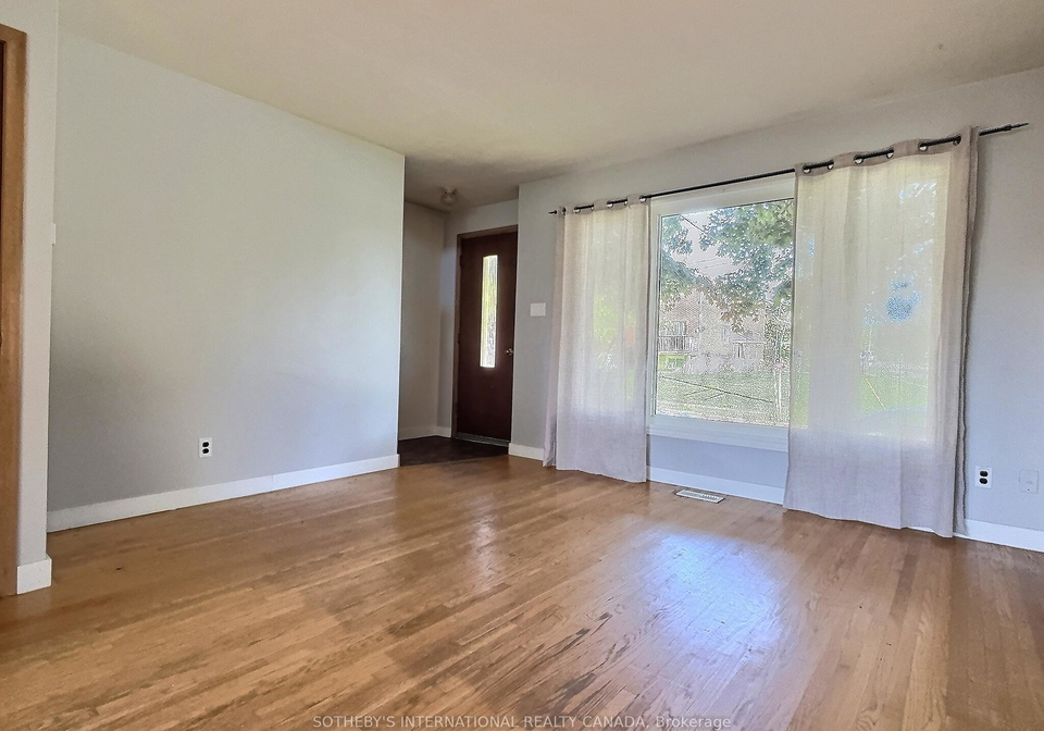27-hilltop-drive-cambridge-ontario-x12438007
