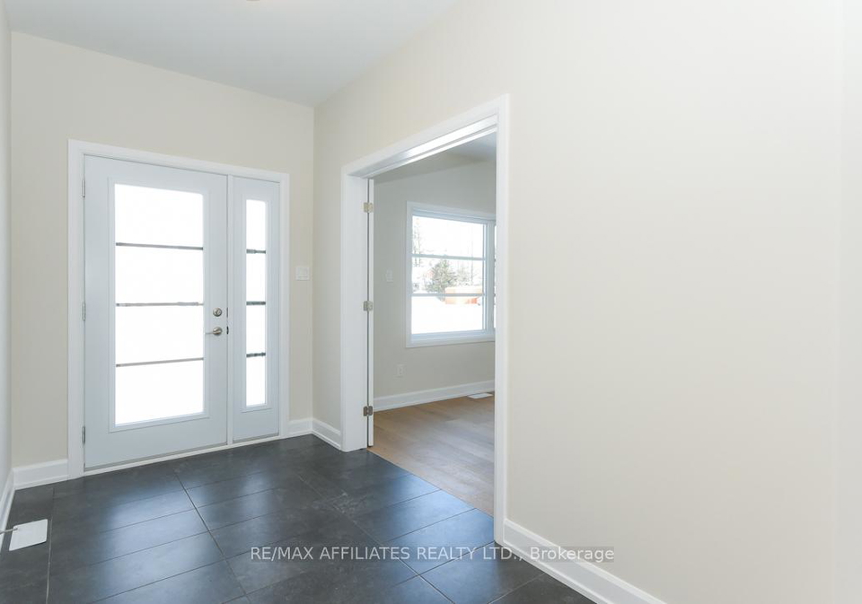 1060-chablis-crescent-russell-ontario-x12438111