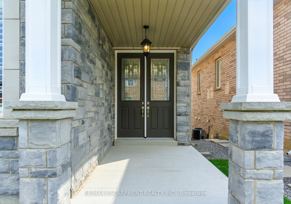 15-robarts-drive-hamilton-ontario-x12438154