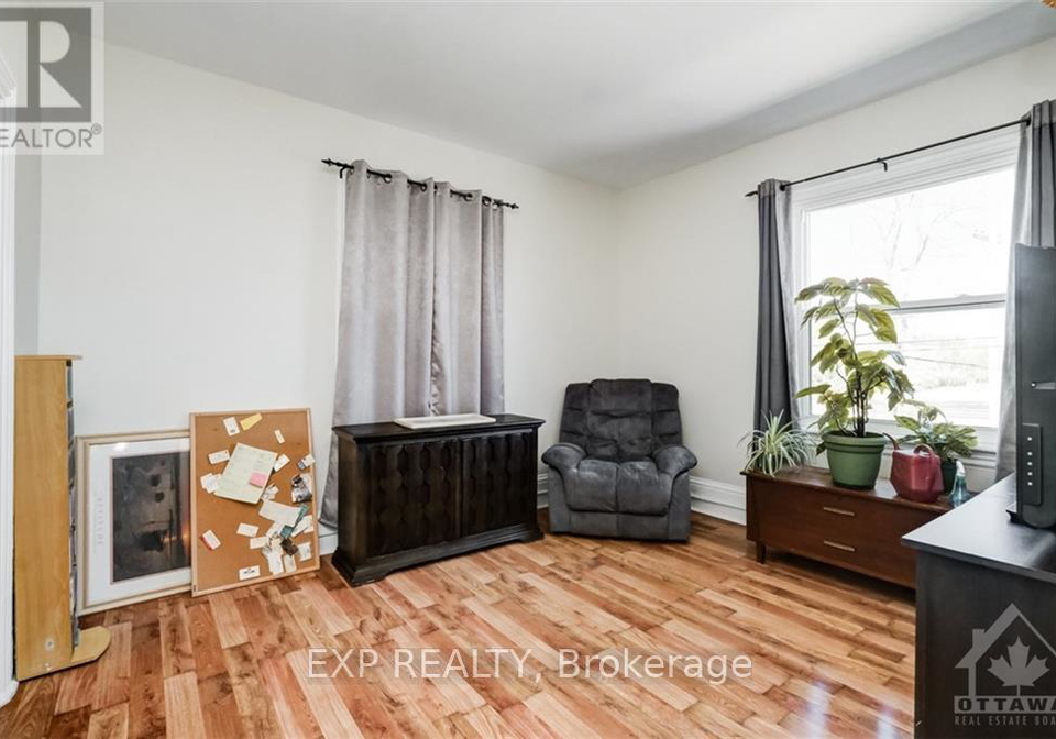 70-72-victoria-avenue-smiths-falls-ontario-x12438345