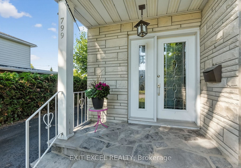 799-quinlan-road-ottawa-ontario-x12438574
