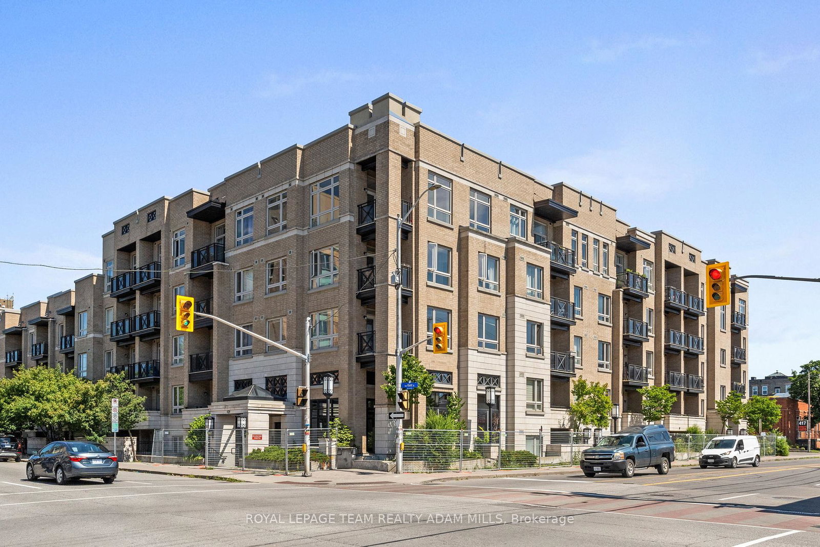 429-kent-street-ottawa-ontario-x12438735