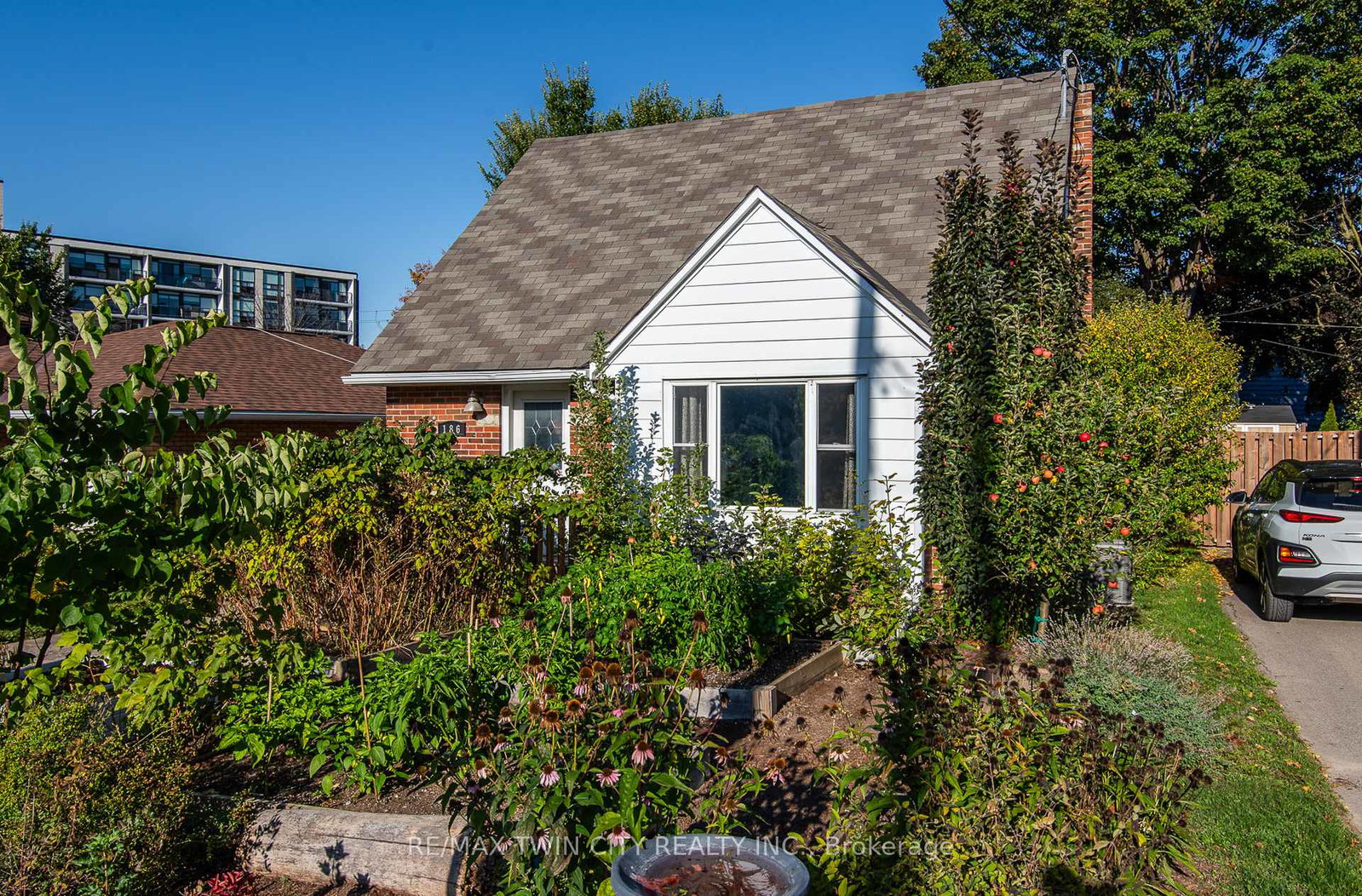 186-highland-road-e-kitchener-ontario-x12439175