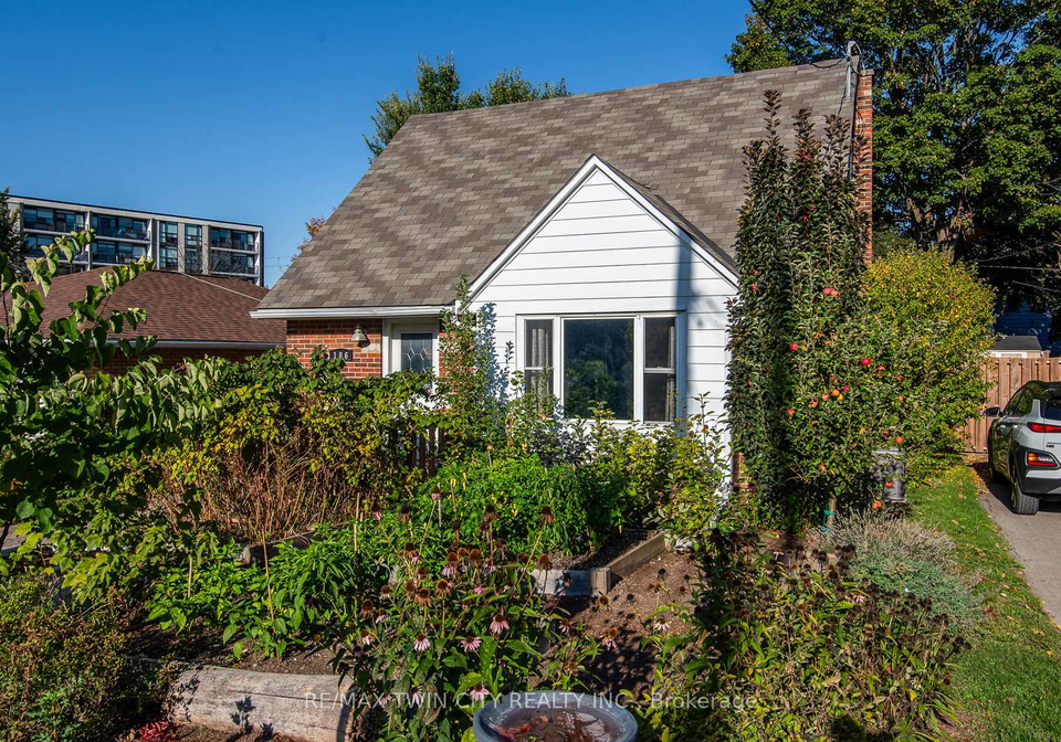 186-highland-road-e-kitchener-ontario-x12439175