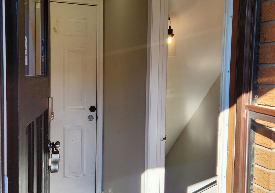 232-angeline-street-n-kawartha-lakes-ontario-x12439304
