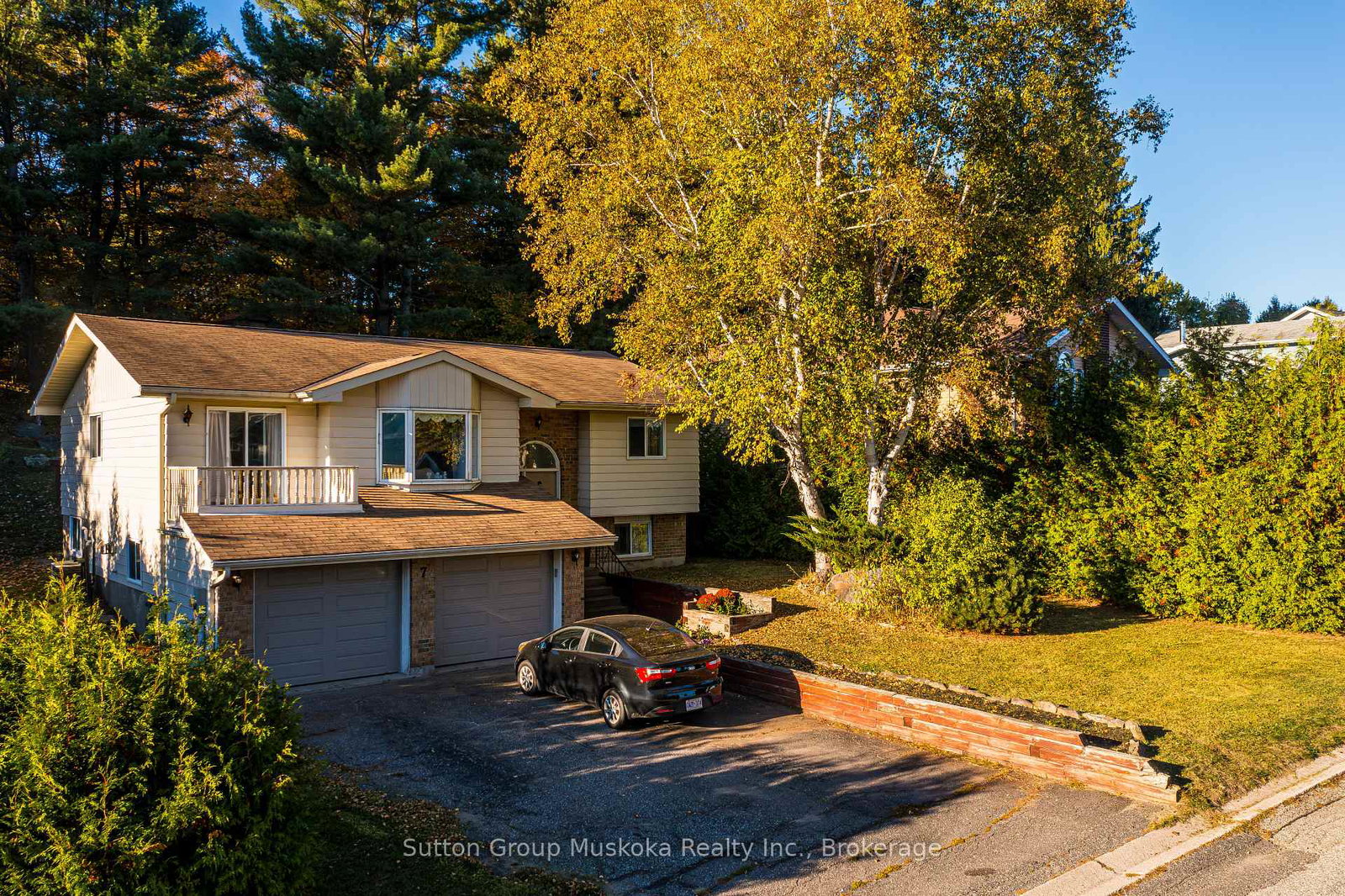 7-glenwood-drive-huntsville-ontario-x12439363