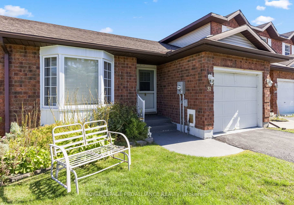 31-wimot-young-place-brockville-ontario-x12439422
