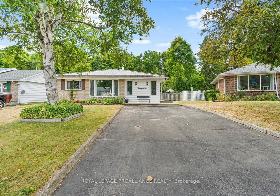 21-coulter-crescent-quinte-west-ontario-x12439649