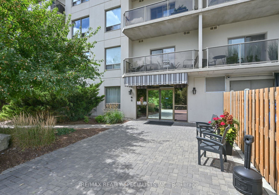 60-wyndham-street-s-guelph-ontario-x12439685