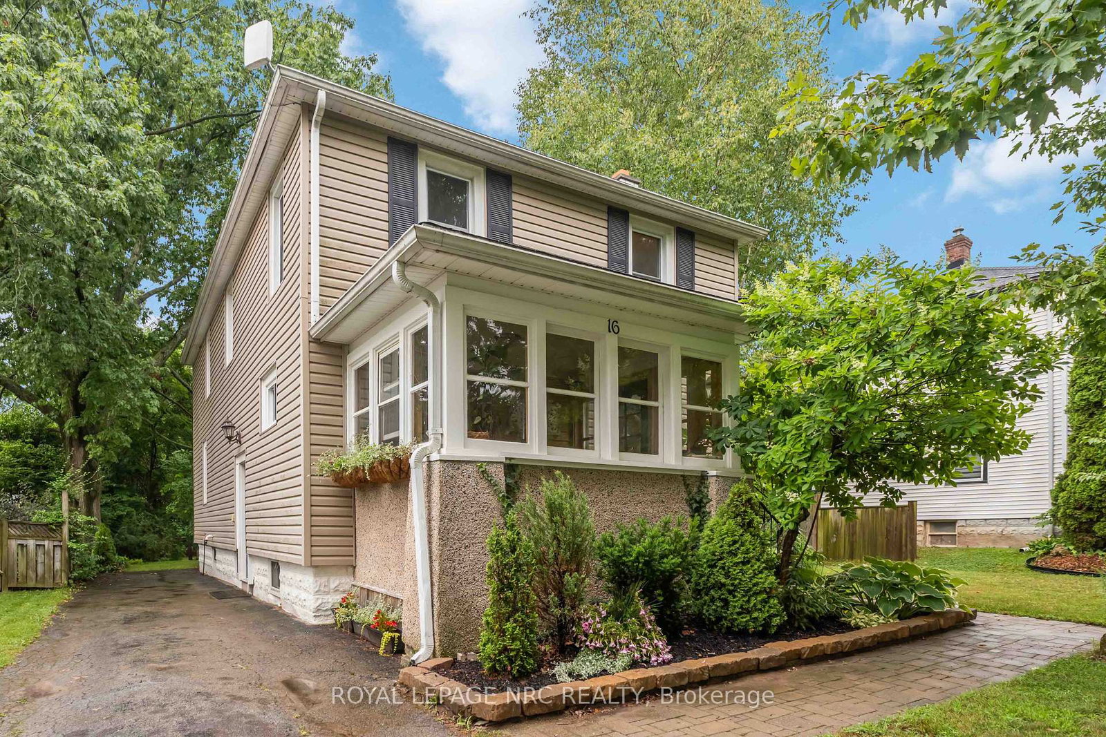 16-college-street-pelham-ontario-x12439721