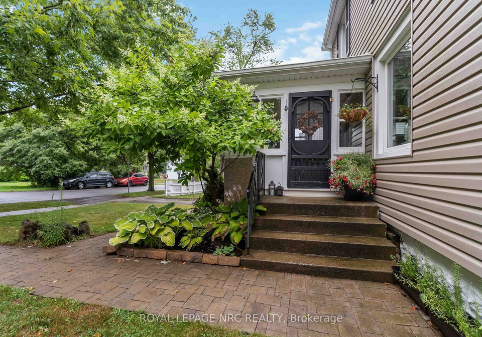 16-college-street-pelham-ontario-x12439721
