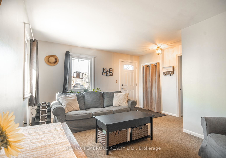 587-moffat-street-pembroke-ontario-x12439743