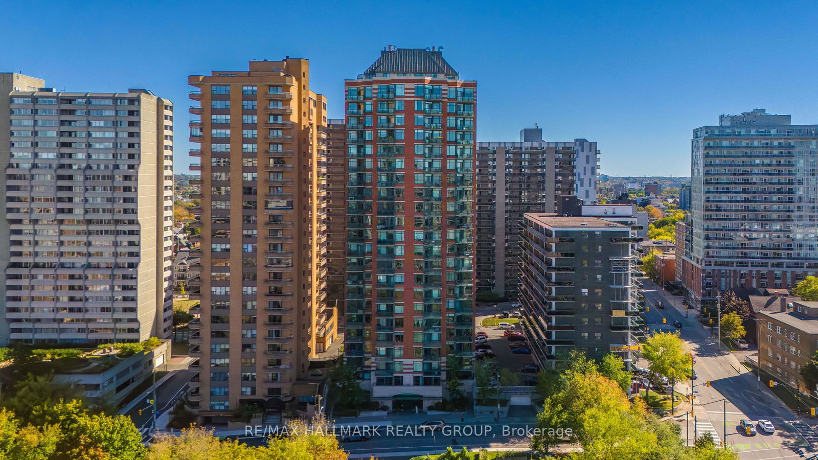 570-laurier-avenue-w-ottawa-ontario-x12439958
