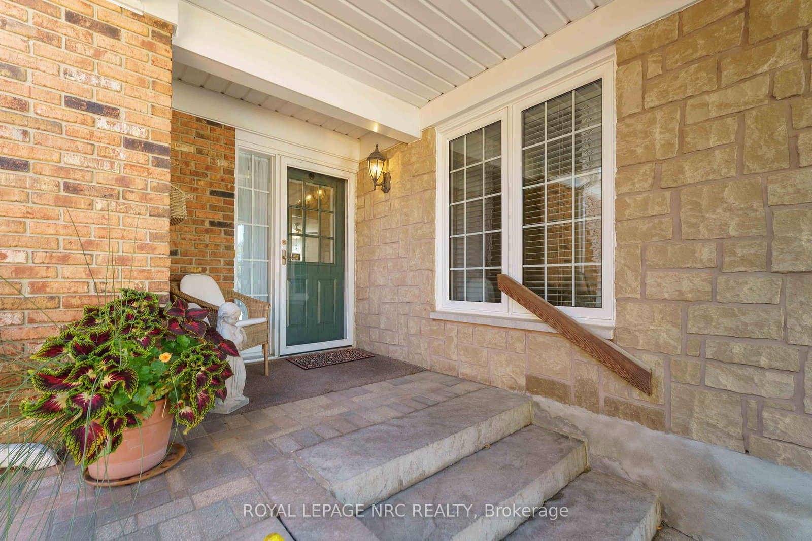 4092-plum-tree-court-lincoln-ontario-x12439963