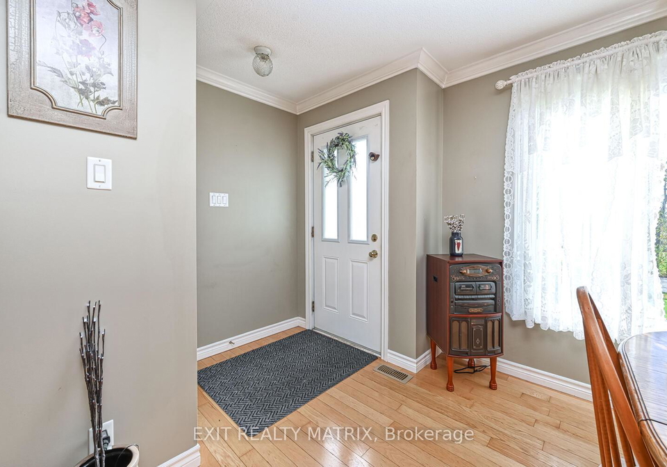 7719-lawrence-street-ottawa-ontario-x12439966