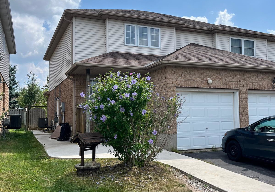 26-activa-avenue-kitchener-ontario-x12440165