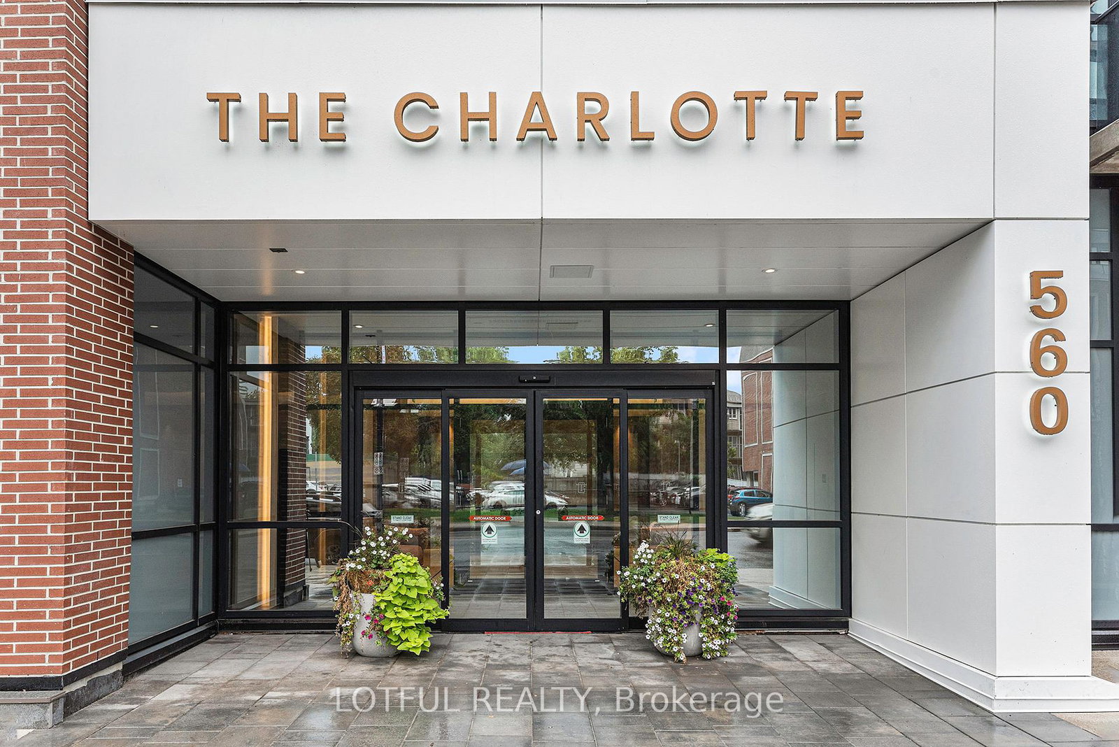 560-rideau-street-lower-town-sandy-hill-ottawa-ontario-x12440225