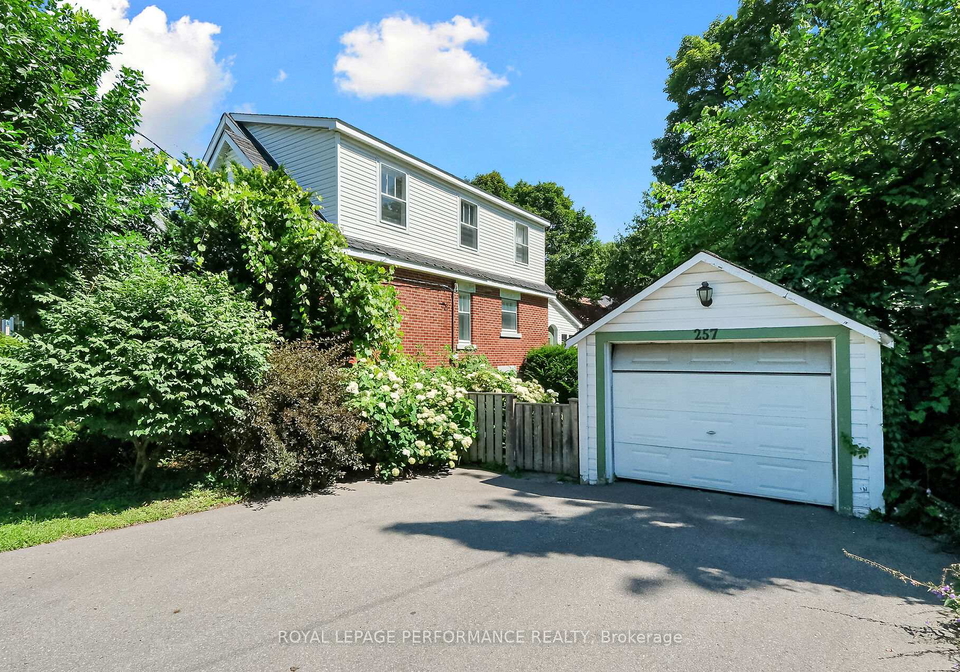 257-fairmont-avenue-ottawa-ontario-x12440345
