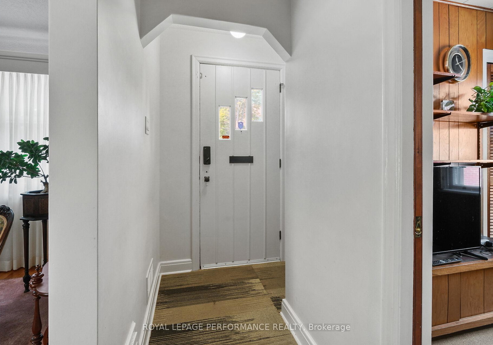 257-fairmont-avenue-ottawa-ontario-x12440345