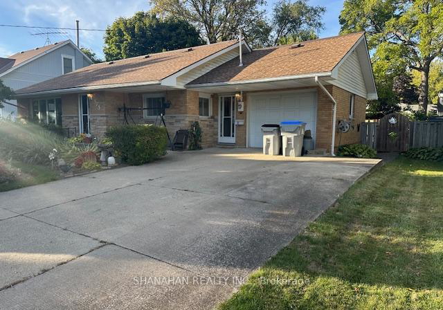 575-front-street-warwick-ontario-x12440491