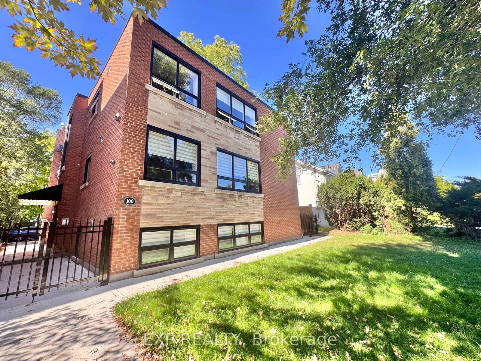 100-west-avenue-s-hamilton-ontario-x12440640