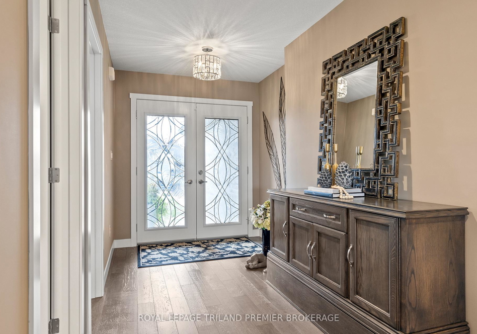 6-nicoles-trail-thames-centre-ontario-x12440700