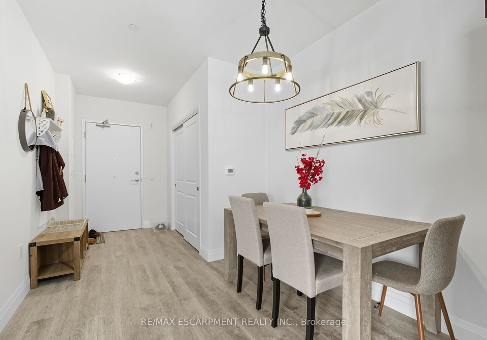 1-redfern-avenue-hamilton-ontario-x12440966