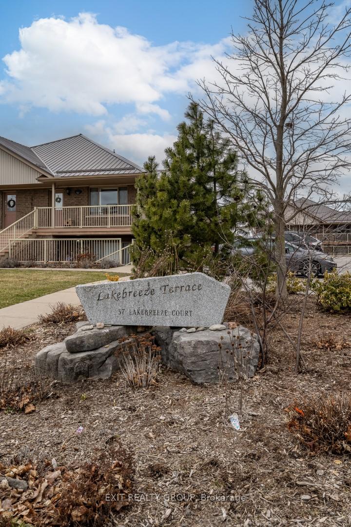 37-lakebreeze-court-prince-edward-county-ontario-x12441289