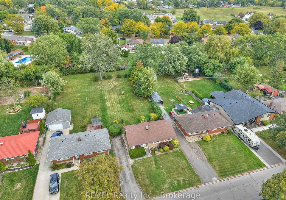8580-champlain-drive-niagara-falls-ontario-x12441387