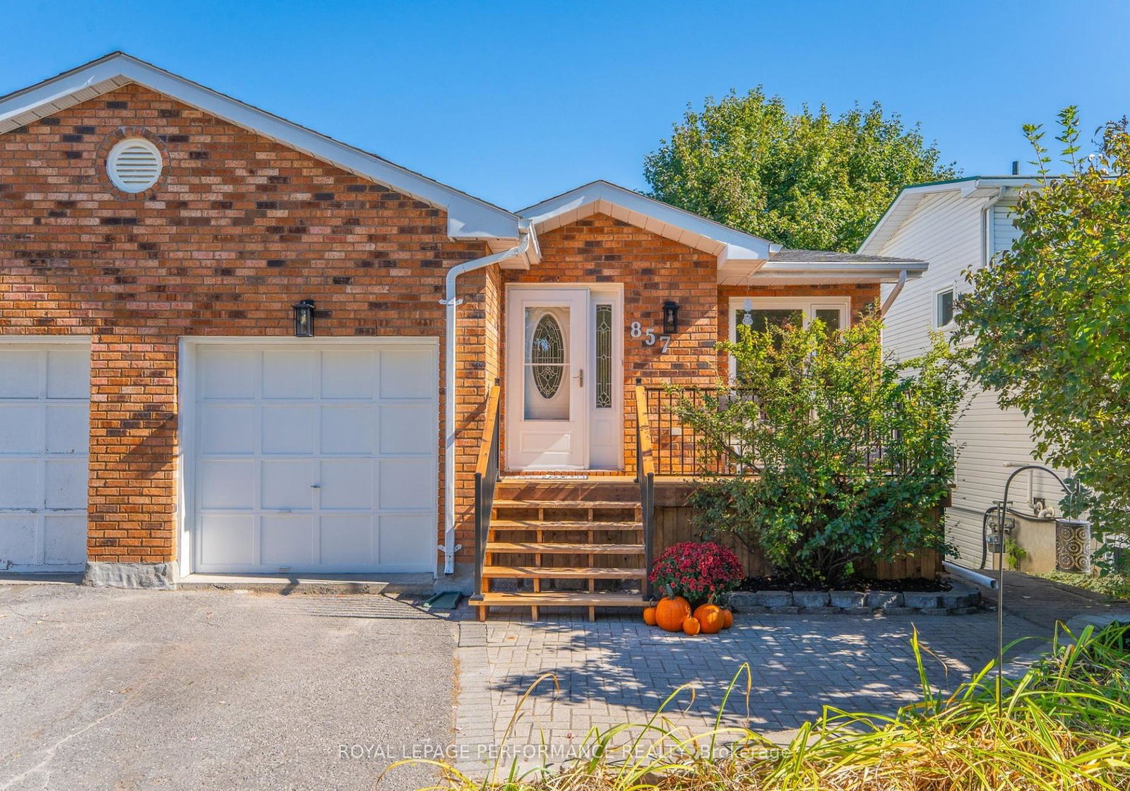 857-rob-roy-avenue-ottawa-ontario-x12441474
