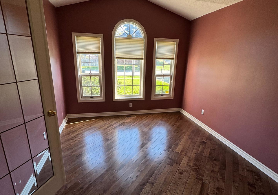 90-farris-avenue-st-catharines-ontario-x12441699