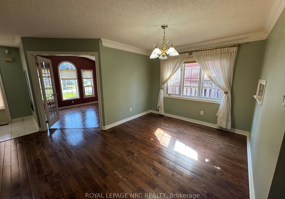 90-farris-avenue-st-catharines-ontario-x12441699