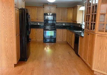 110-vansickle-road-st-catharines-ontario-x12441704