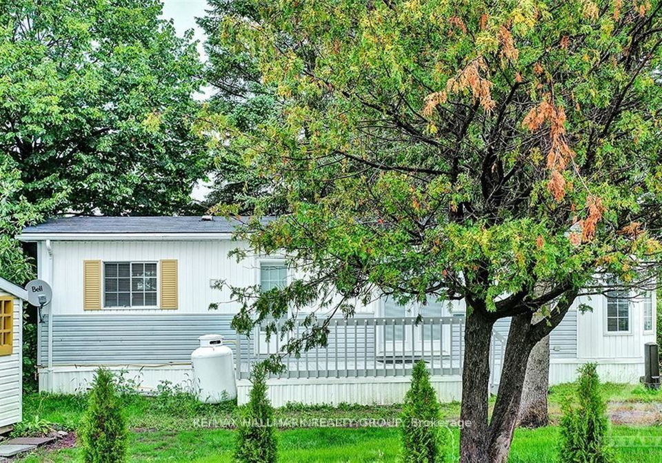 2-spring-lake-private-ottawa-ontario-x12441894