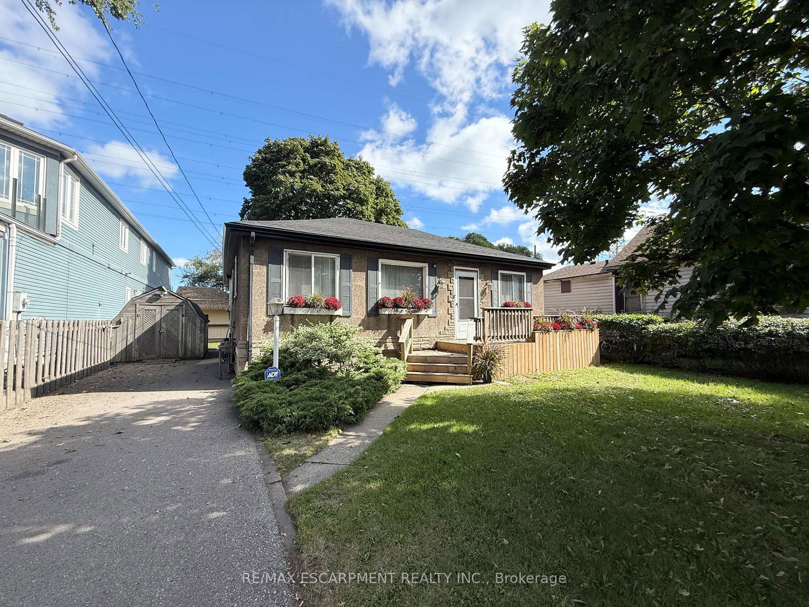 115-beach-boulevard-hamilton-ontario-x12442185