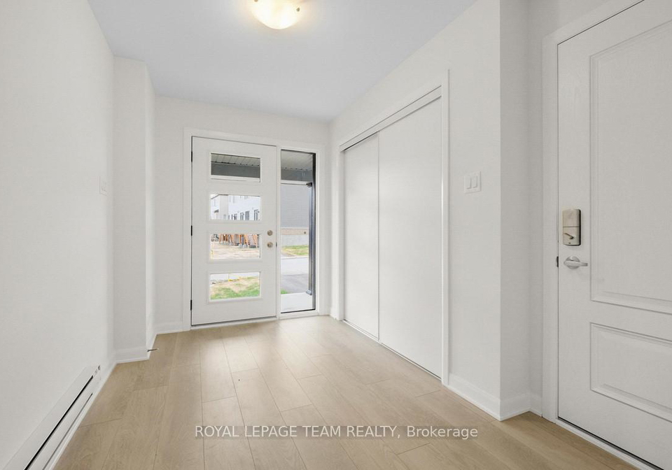 975-athenry-court-ottawa-ontario-x12442396