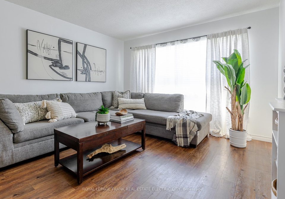 2032-walker-avenue-peterborough-ontario-x12442433