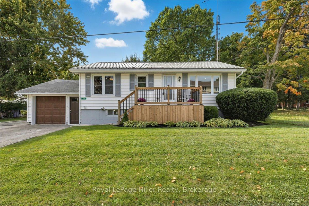 11-schade-street-west-perth-ontario-x12442484