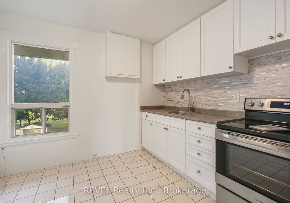 21-plymonth-road-welland-ontario-x12442547
