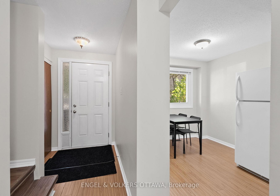 50a-sumac-street-ottawa-ontario-x12442593