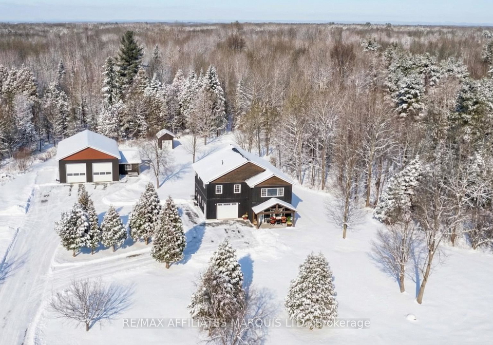 18879-county-road-22-north-glengarry-ontario-x12442618
