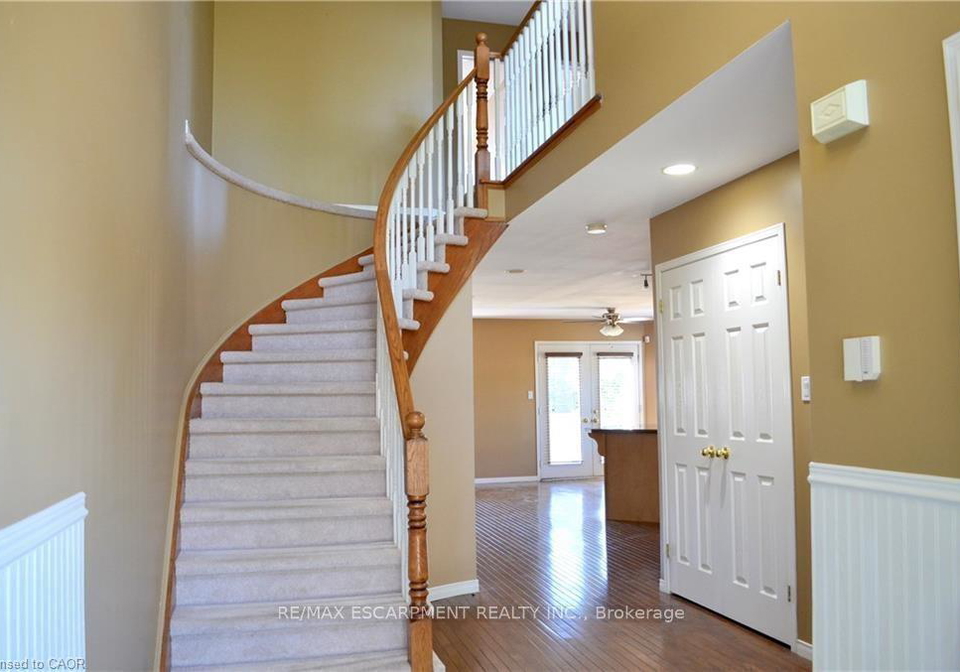 122-foxborough-drive-hamilton-ontario-x12442817