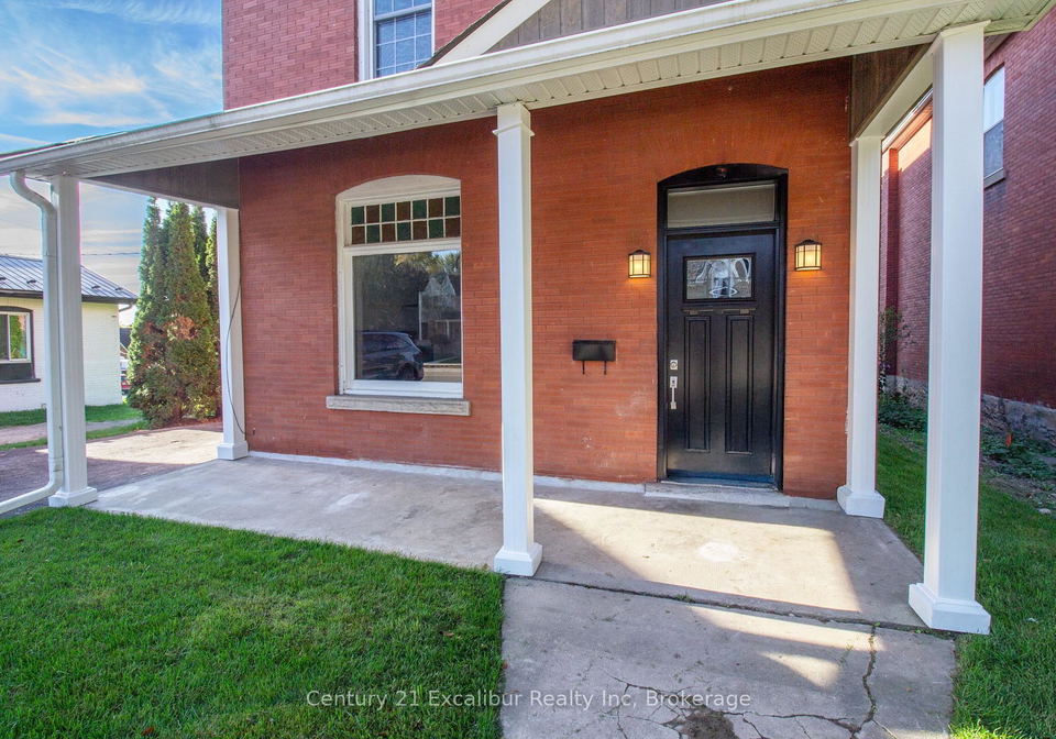 445-st-david-street-n-centre-wellington-ontario-x12442907